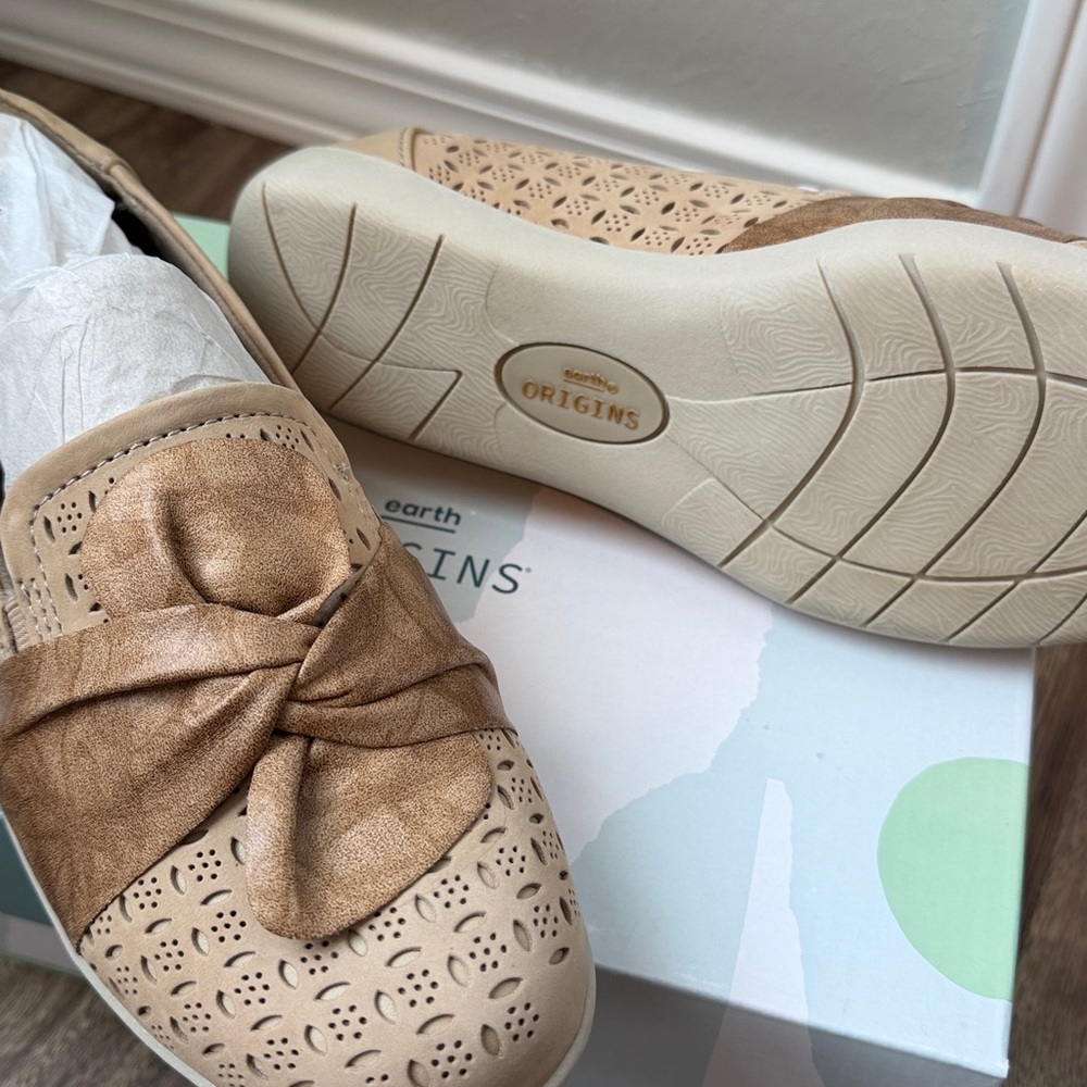 Earth Origins Finley Slip On - size 7 - Picture 4 of 8